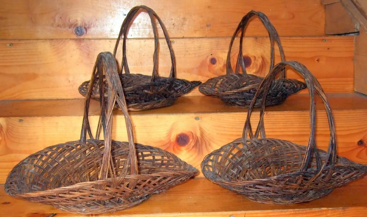 Vintage Wicker Gathering Baskets Pristine Set of 4 - Image 1