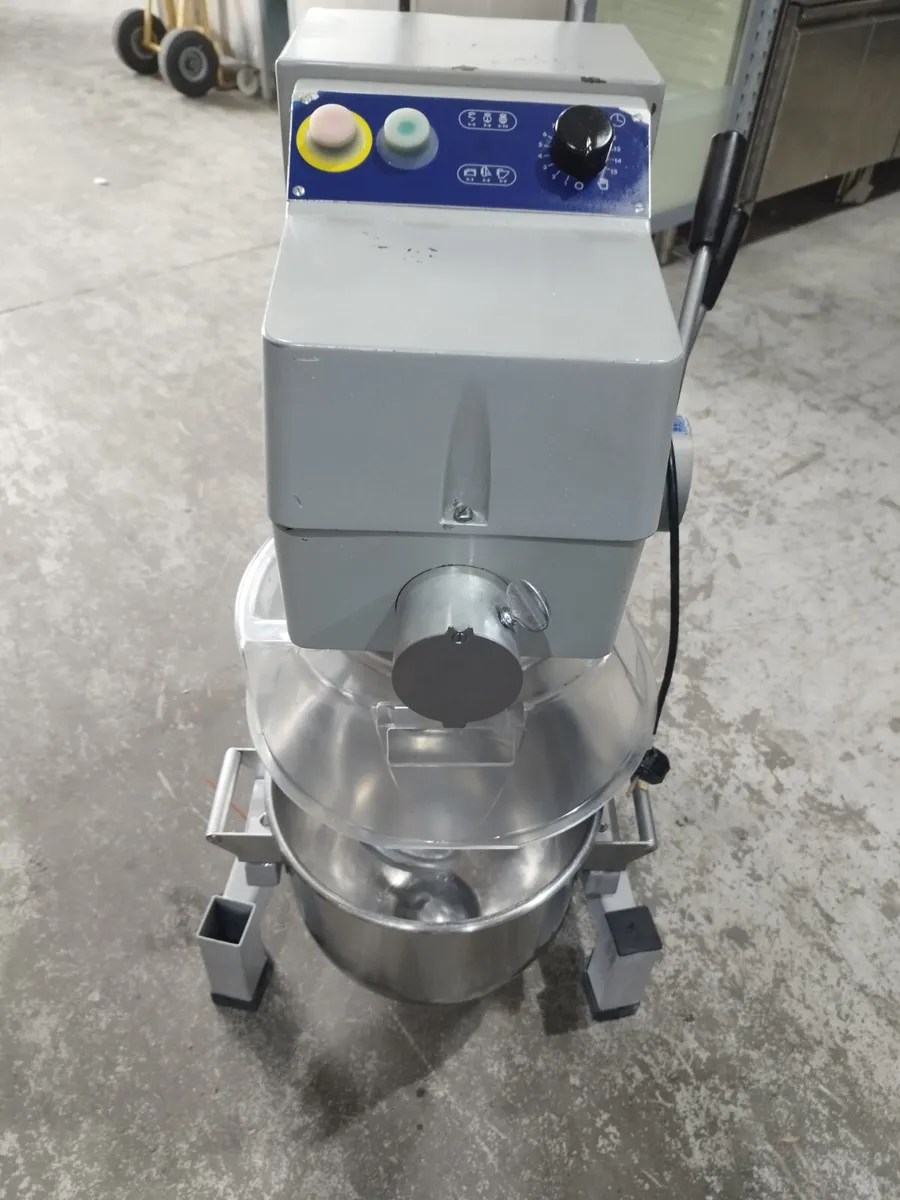 Electrolux 22 litre mixer - Image 3