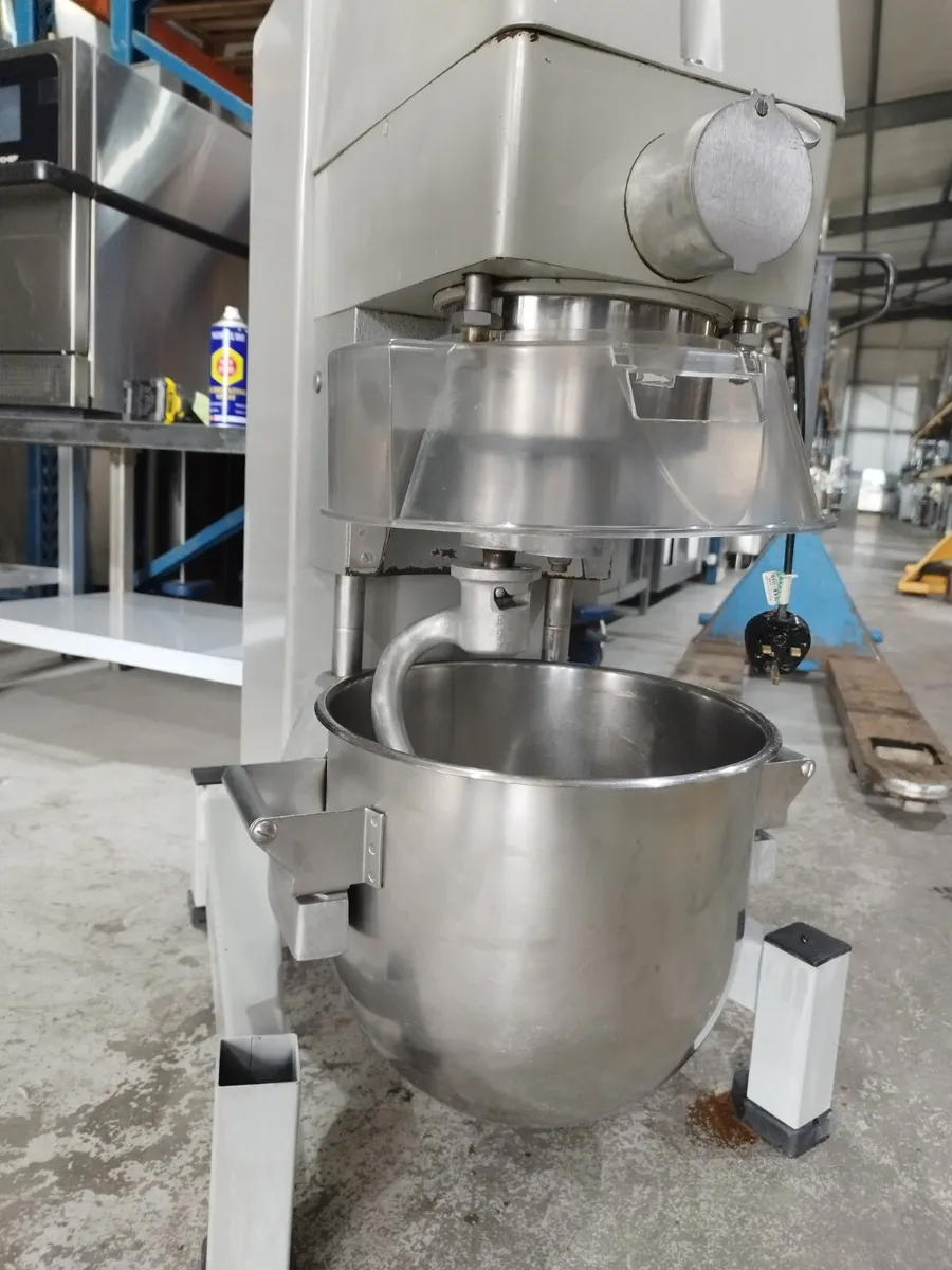 Electrolux 22 litre mixer - Image 2