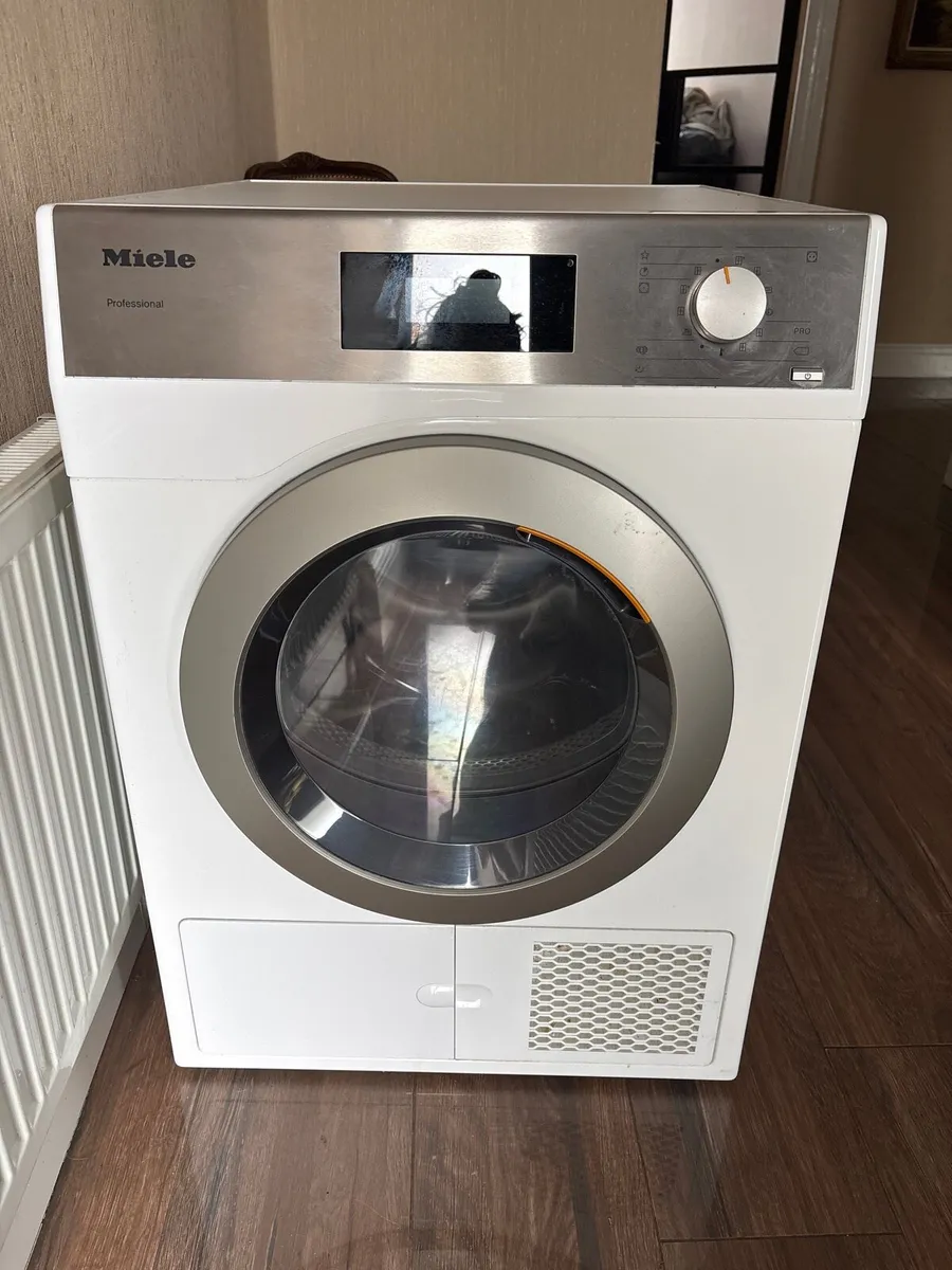Professional tumble dryer - Image 1