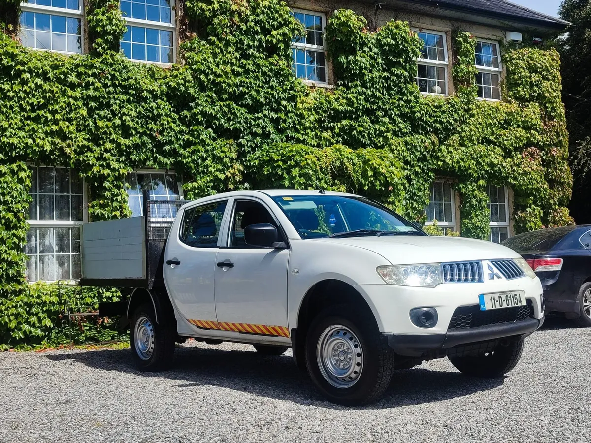 2011 MITSUBISHI L200 TIPPER - Image 2