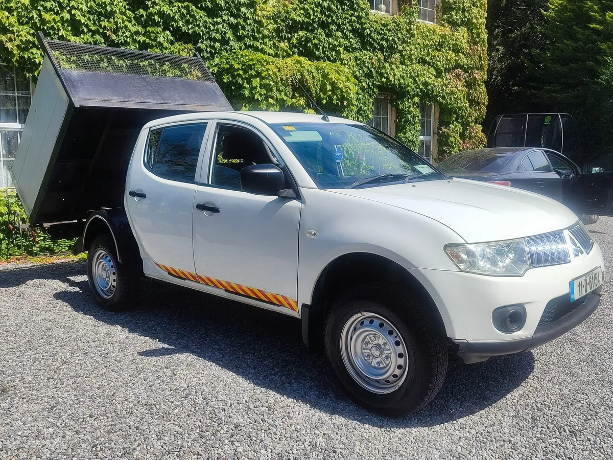 2011 MITSUBISHI L200 TIPPER - Image 3