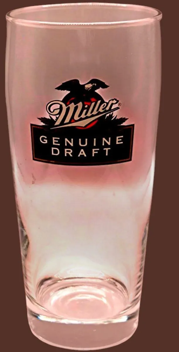 Pair of Vintage Miller Genuine Draft Pint Glasses - Image 2