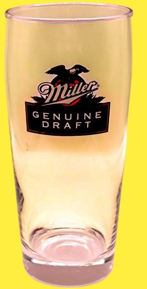 Pair of Vintage Miller Genuine Draft Pint Glasses - Image 3