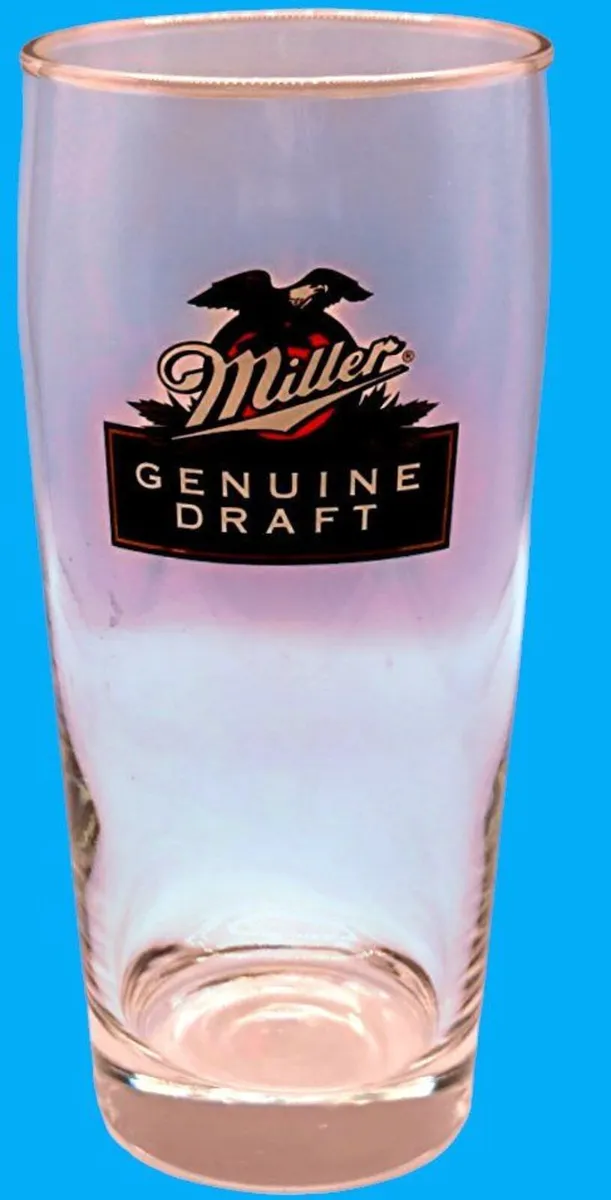 Pair of Vintage Miller Genuine Draft Pint Glasses - Image 4