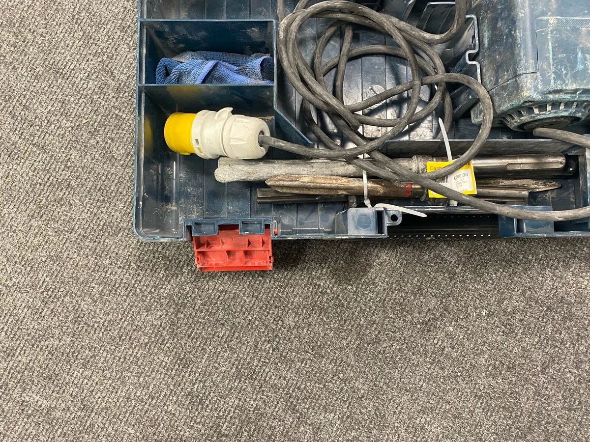 Bosch GSH 11e With Bits And Case - Image 4