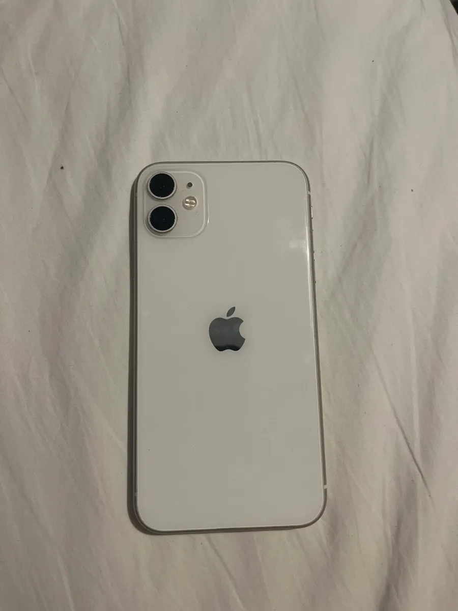 iPhone 11 64gb - Image 1