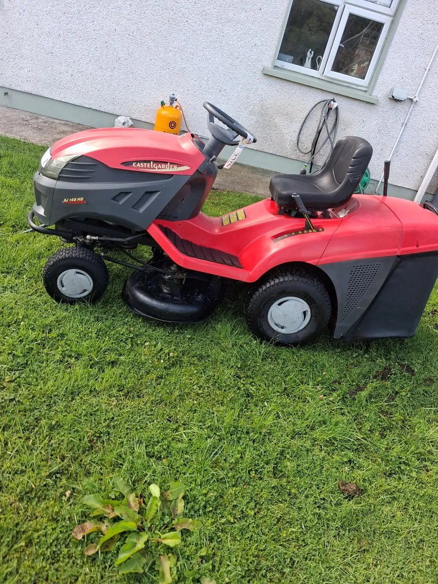 Ride-On Lawnmower - Image 1