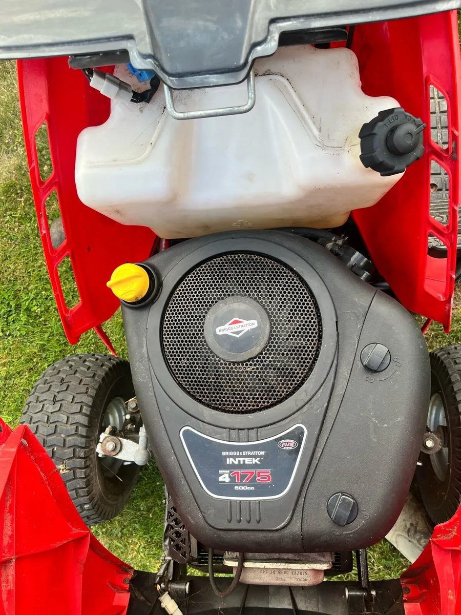 Ride on lawnmower - Image 2