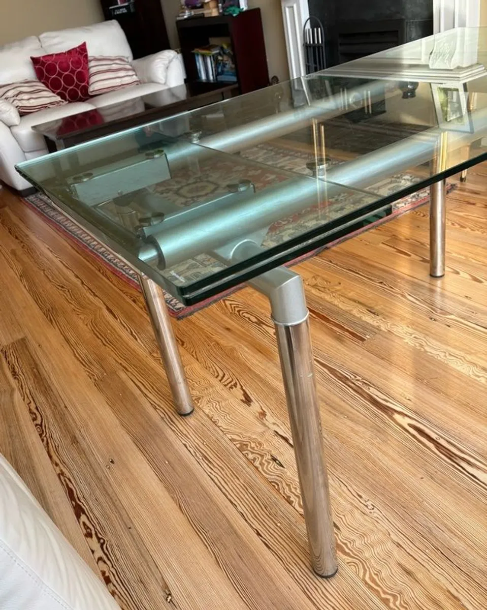 Glass kitchen table - Extendable FREE to take - Image 3