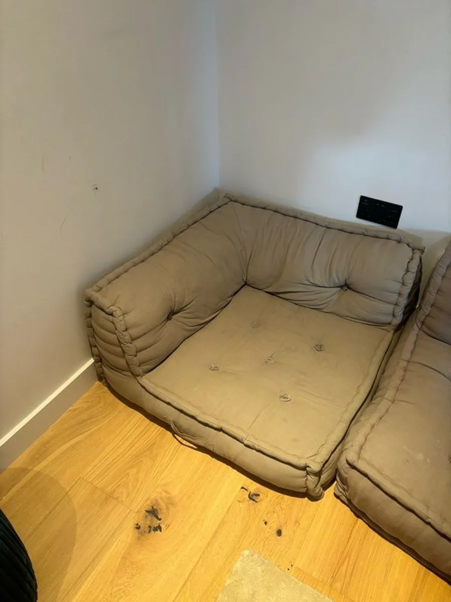 SKLUM 3 piece modular floor sofa - Image 2