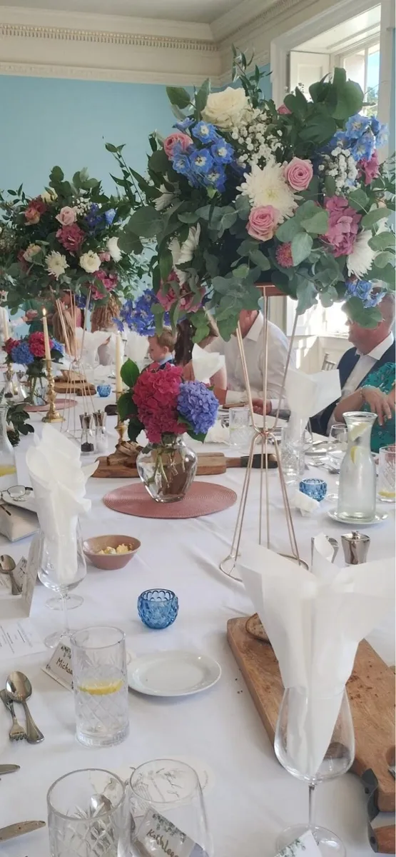 Table centrepieces - Image 1