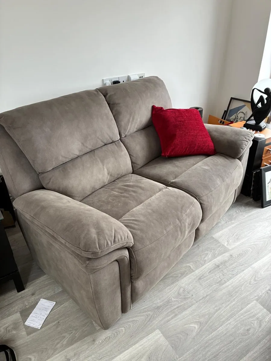 2 seater Sofa - Image 4