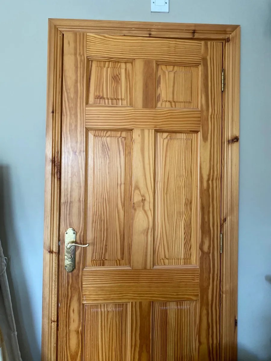 Interior doors - Image 1