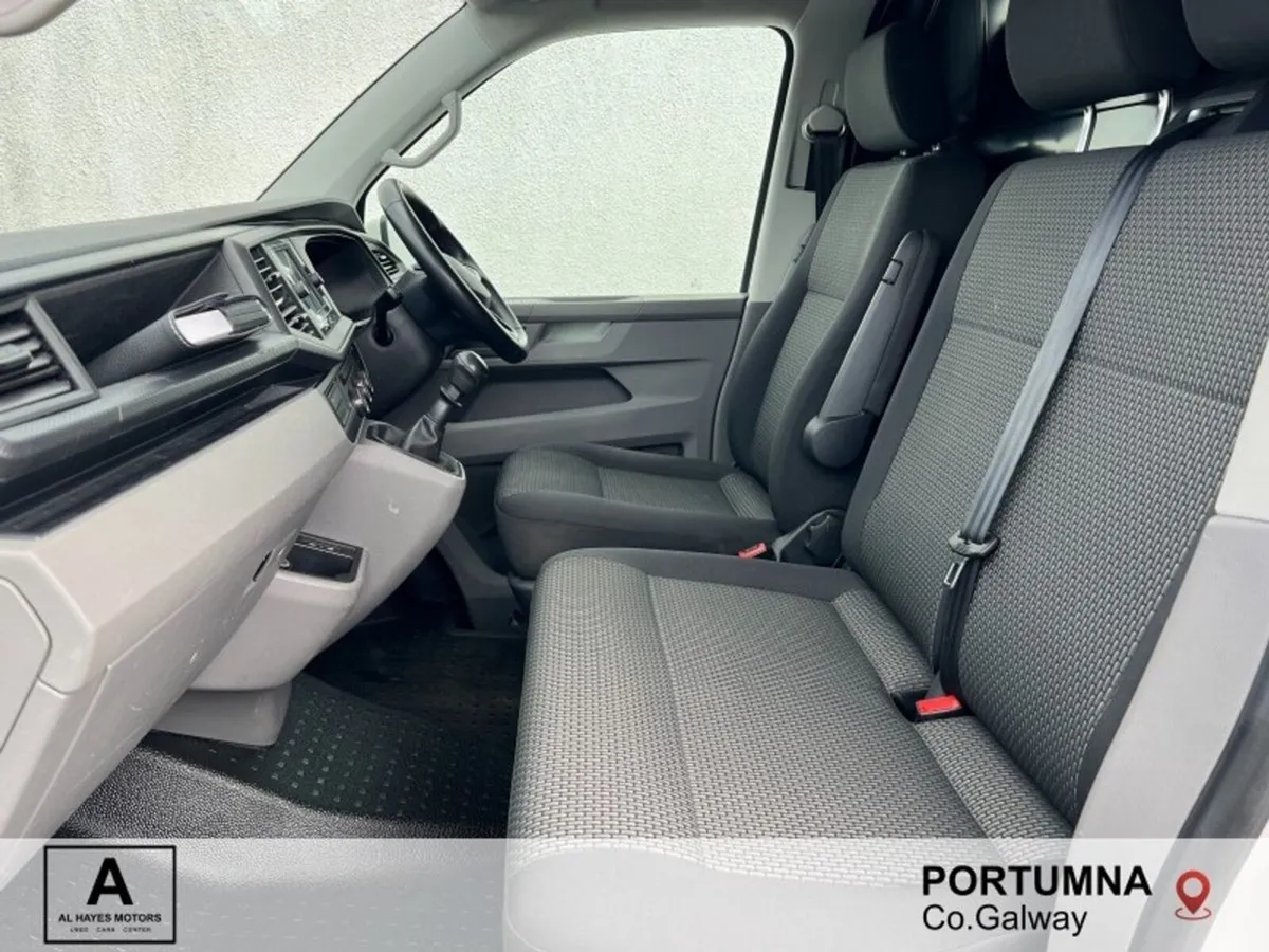 Volkswagen Transporter TRENDLINE T6 28 PVL T TDI 1 - Image 3