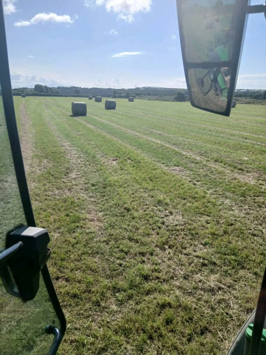 Round bales of Hay - Image 1