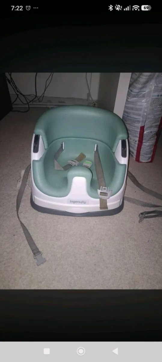 Child booster seat