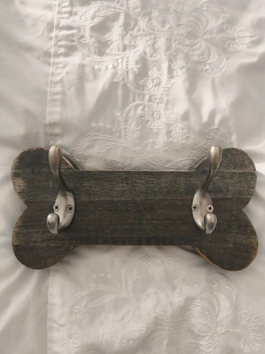 Dog bone keys holder