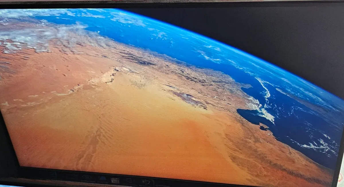 Monitor 27 inch - Image 2