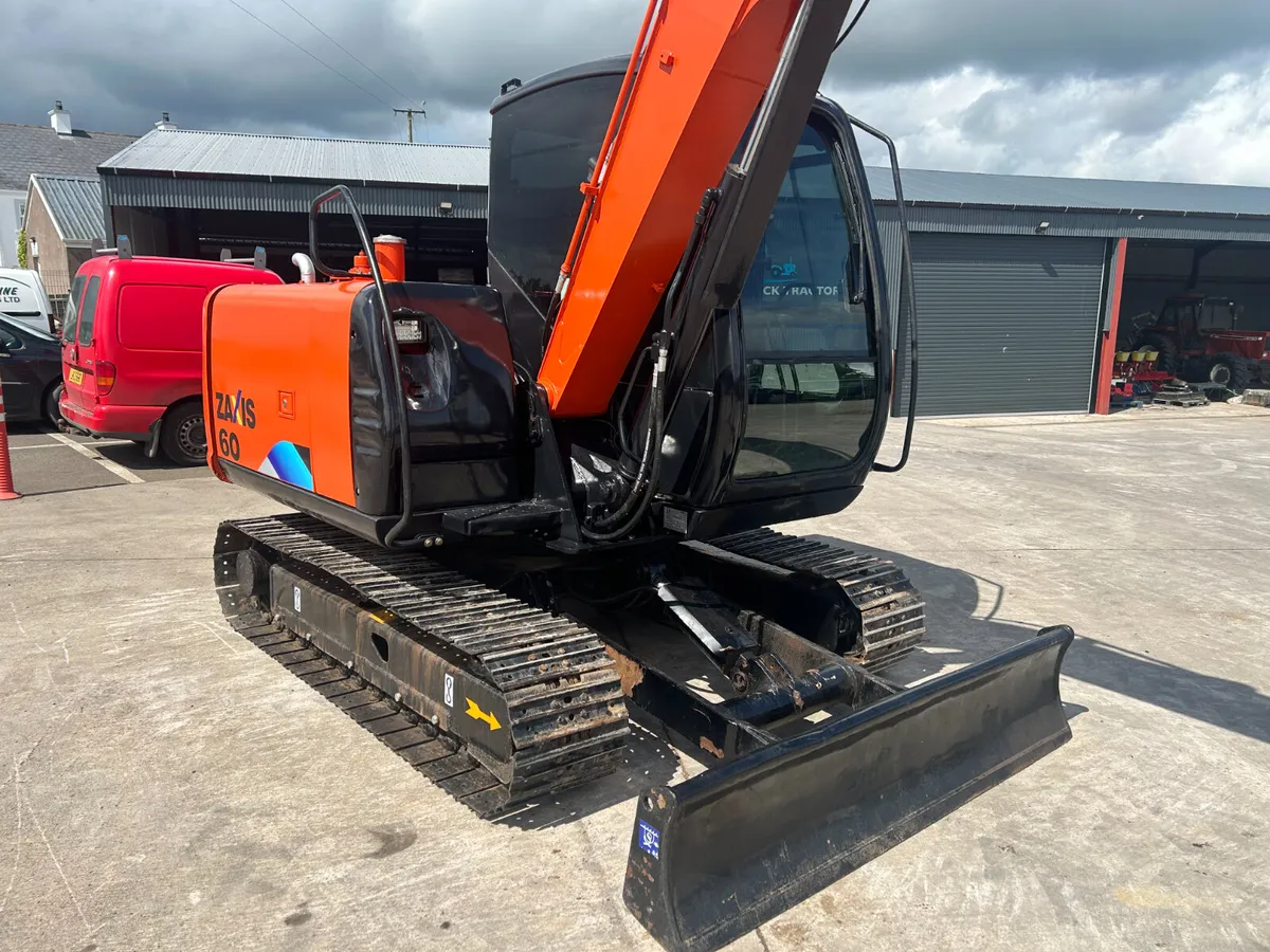 2014 Hitachi Zaxis 60 C/W Thumb Grab - Image 3