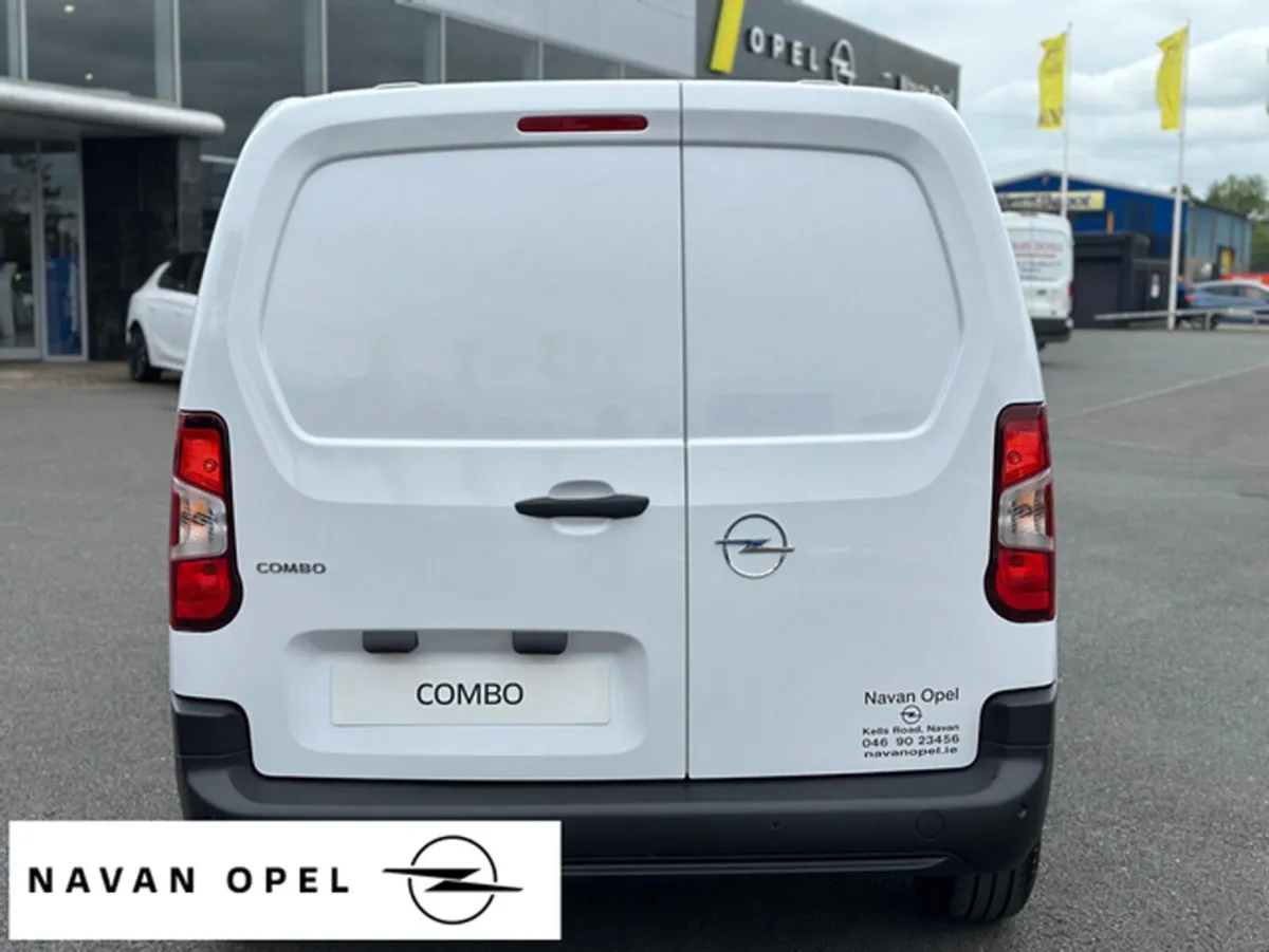 Opel Combo 262 Komfort SWB 1.5TD 100Ps  *LED Headl - Image 3