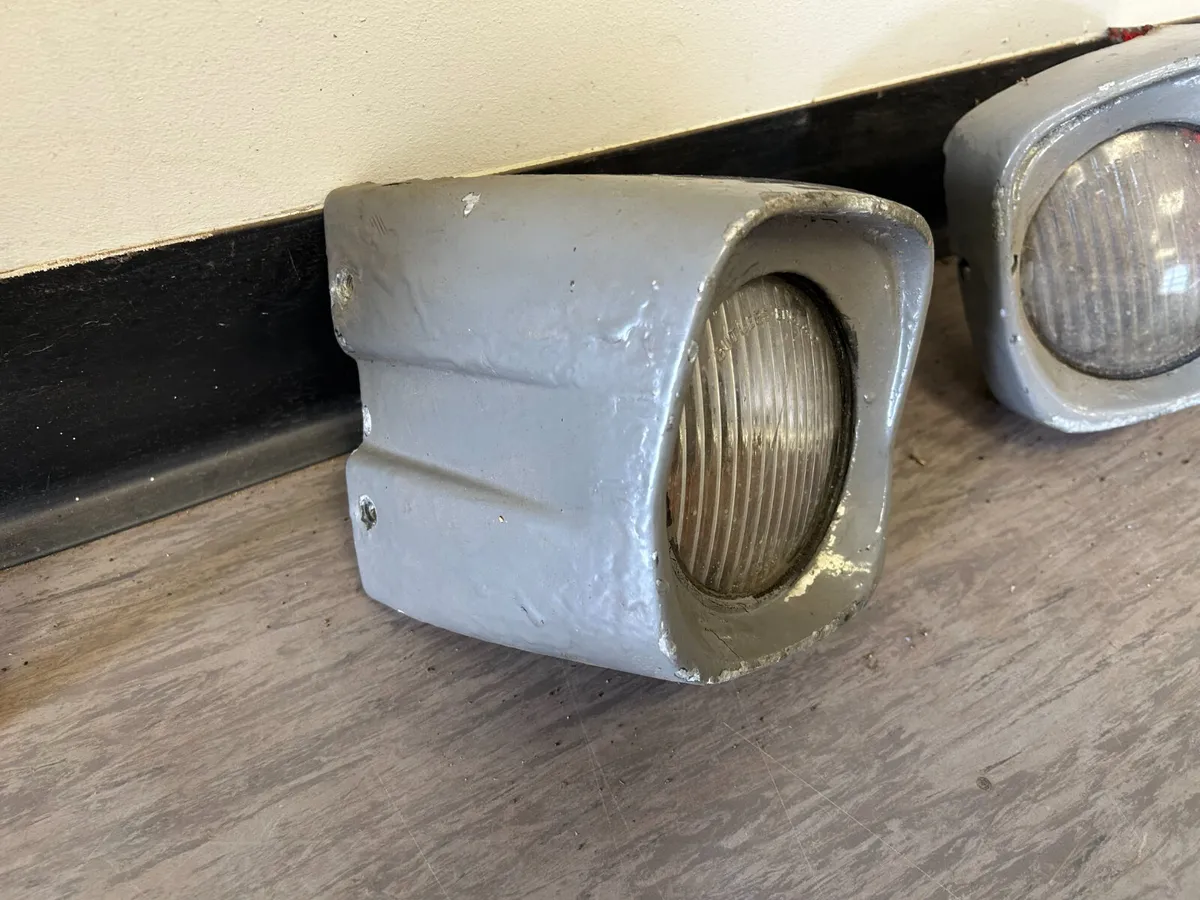 Original Massey Ferguson Butler Lights - Image 2