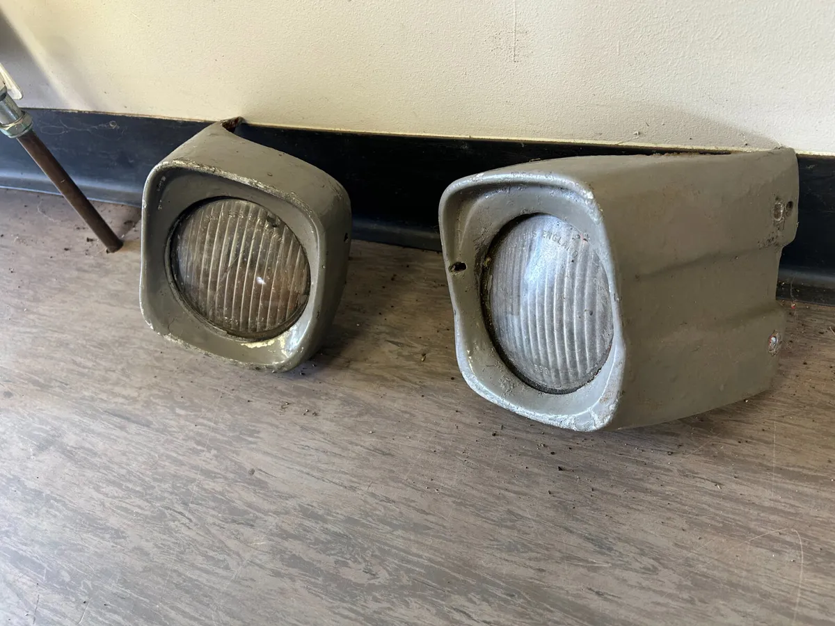 Original Massey Ferguson Butler Lights - Image 1