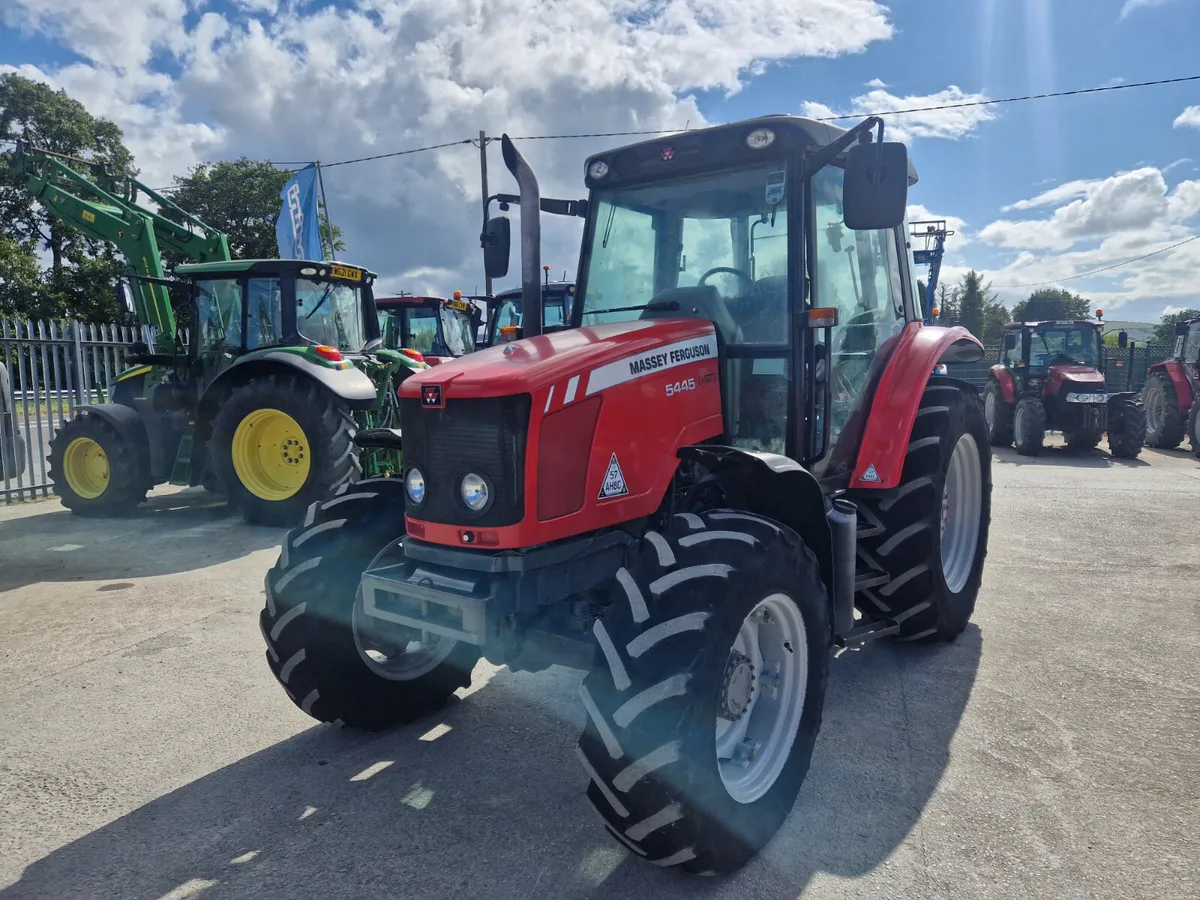 2014 Massey 5445 - Image 4