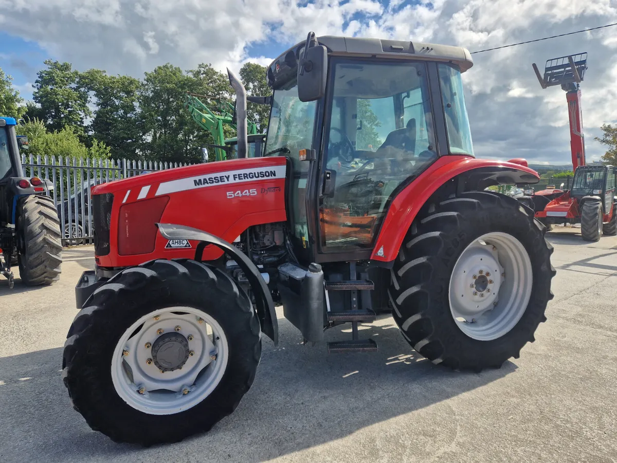 2014 Massey 5445 - Image 3