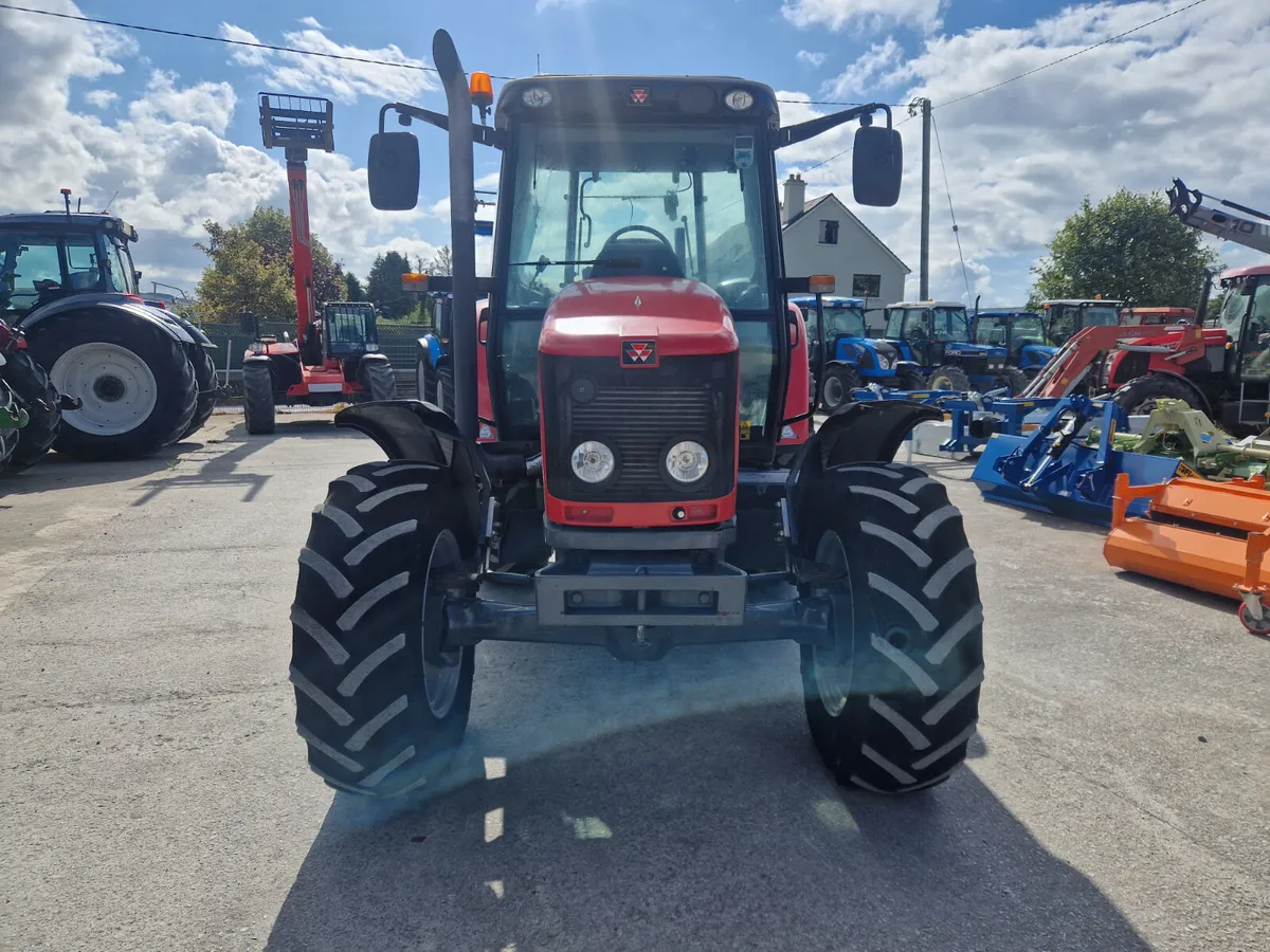 2014 Massey 5445 - Image 3