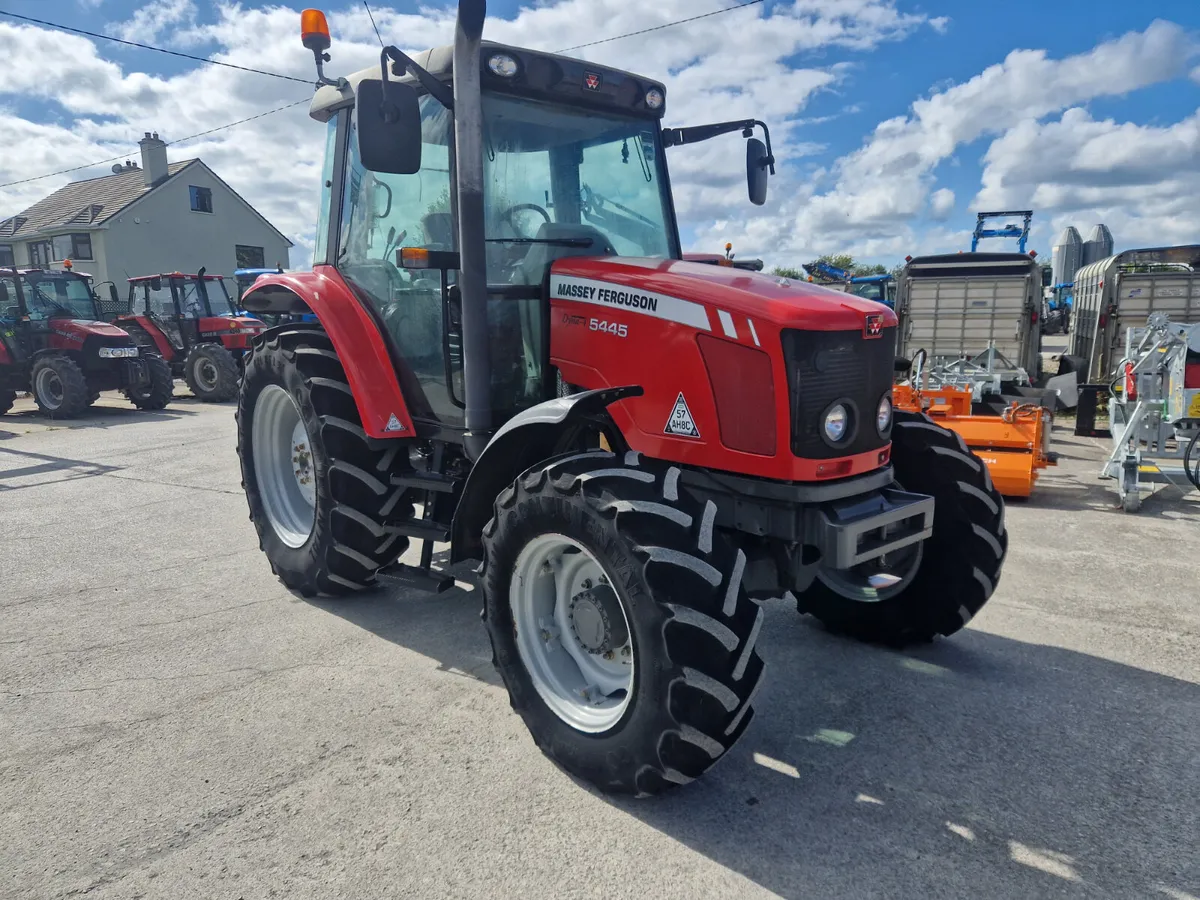 2014 Massey 5445 - Image 4