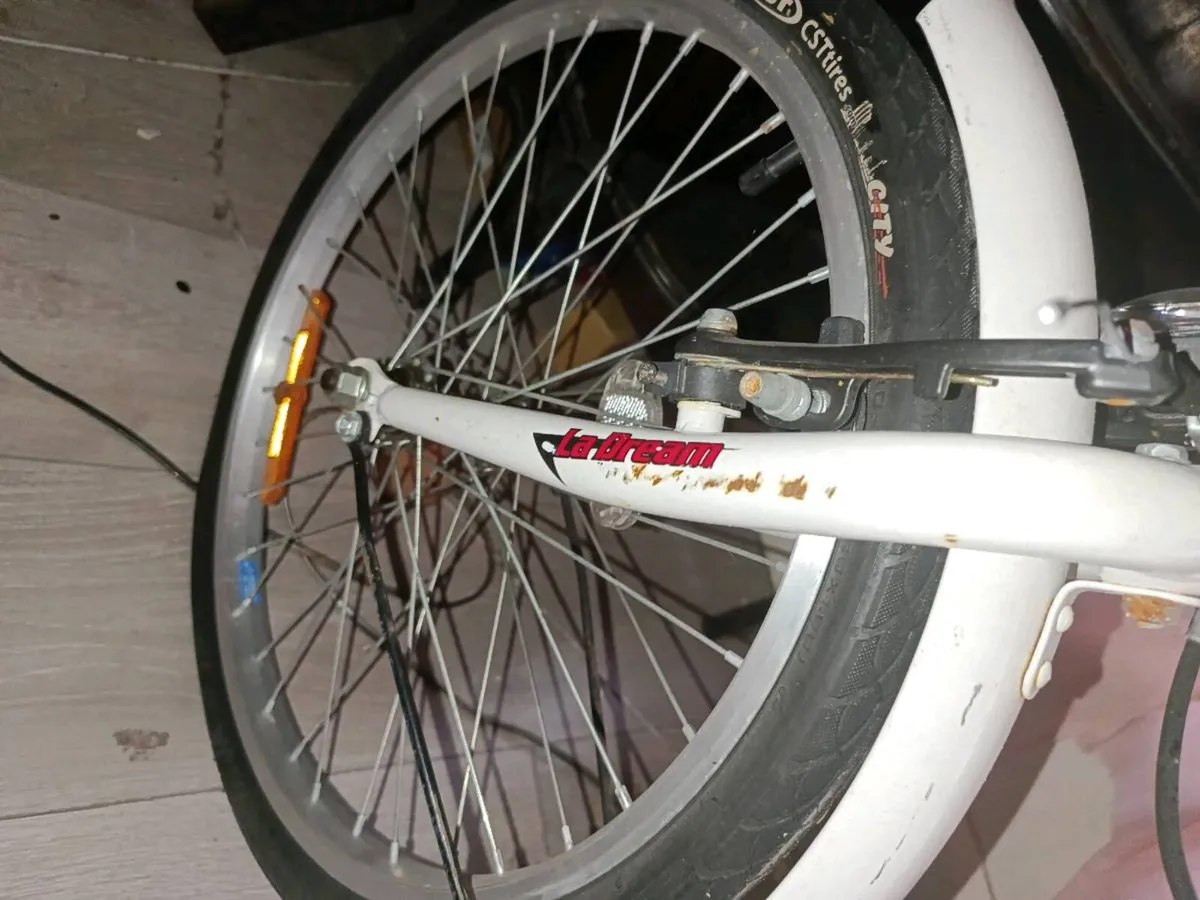 Folding bike as new - Image 2
