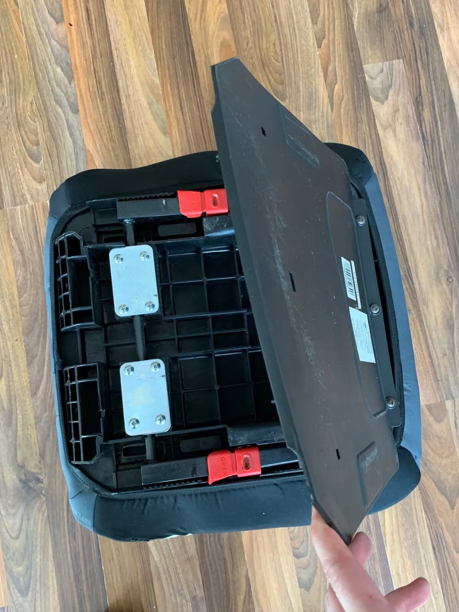 Car booster seat with isofix - Image 2