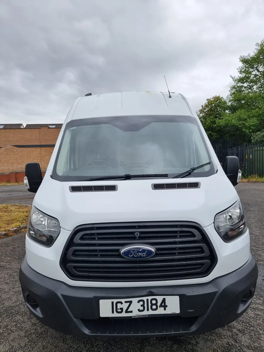 transit van - Image 1
