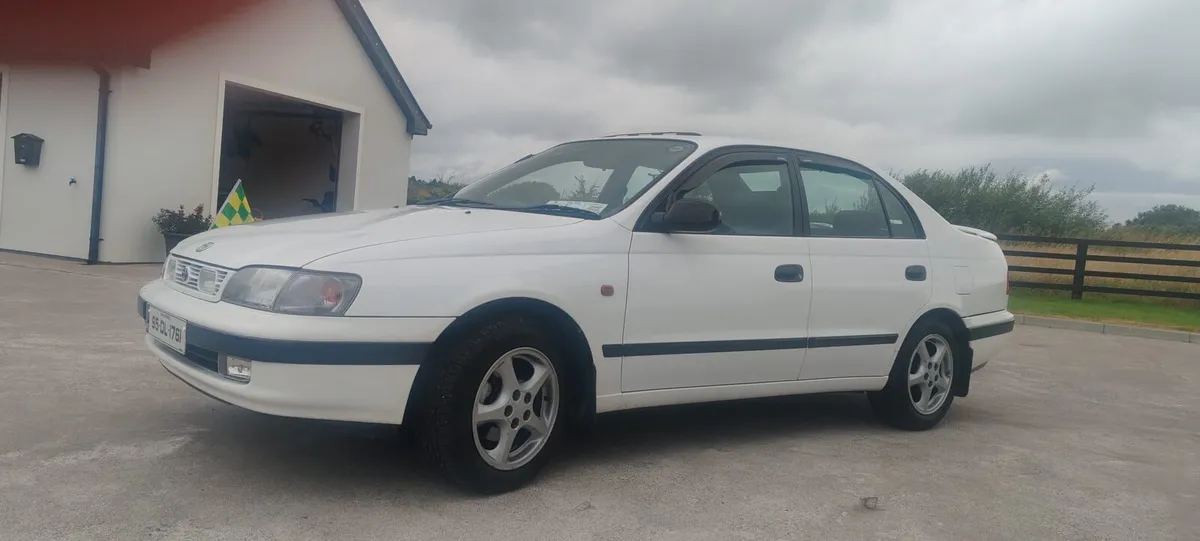 Toyota Carina - Image 4