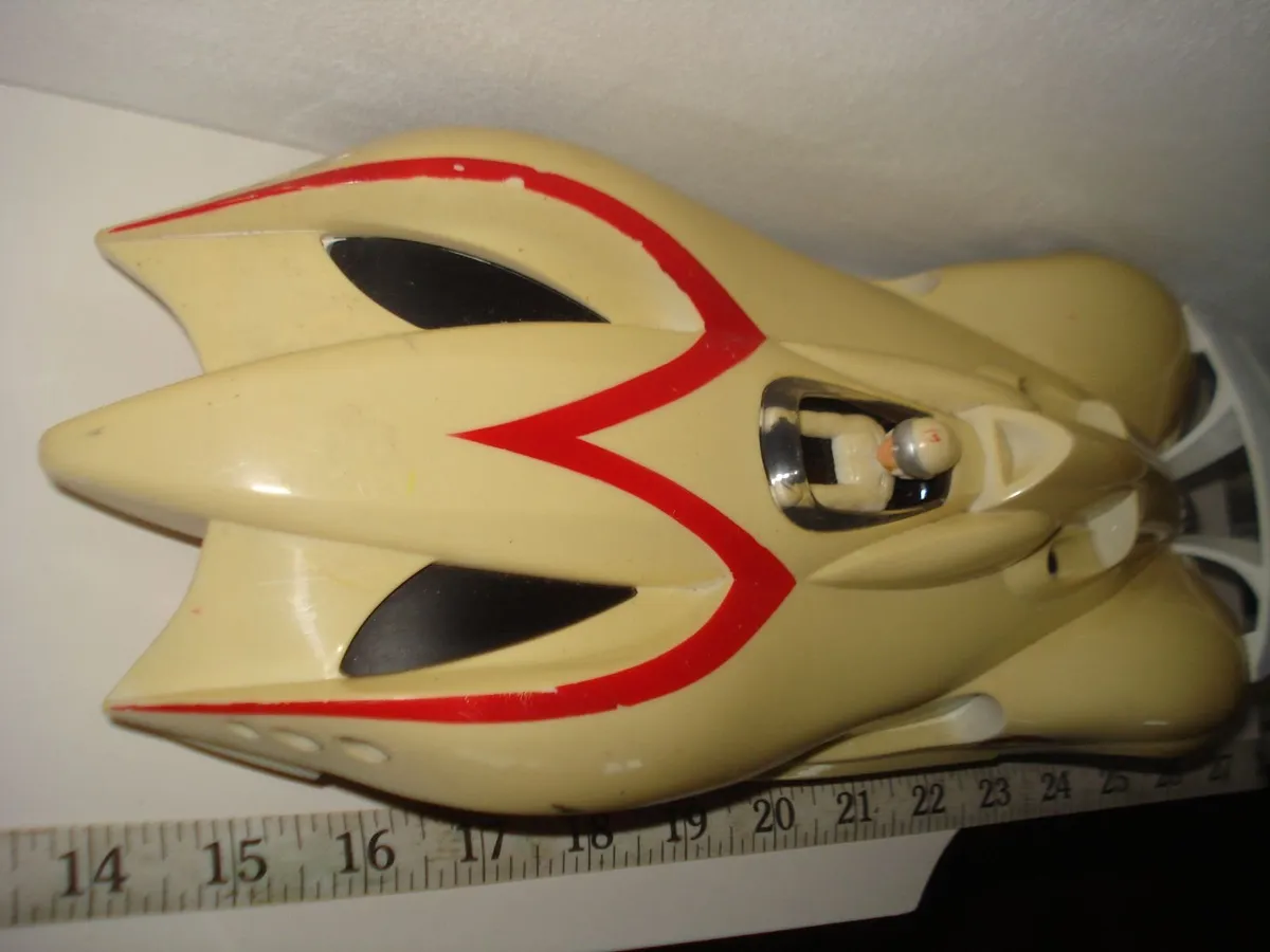 2 LARGE HOTWHEELS SPEED RACER MOVE CAR. - Image 4
