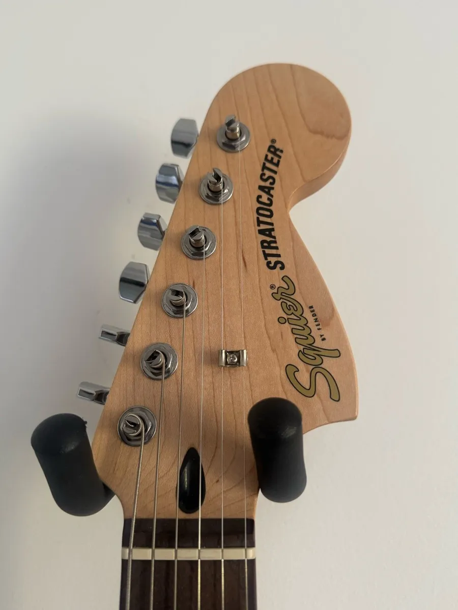 Squier Affinty HSS Strat - Image 3