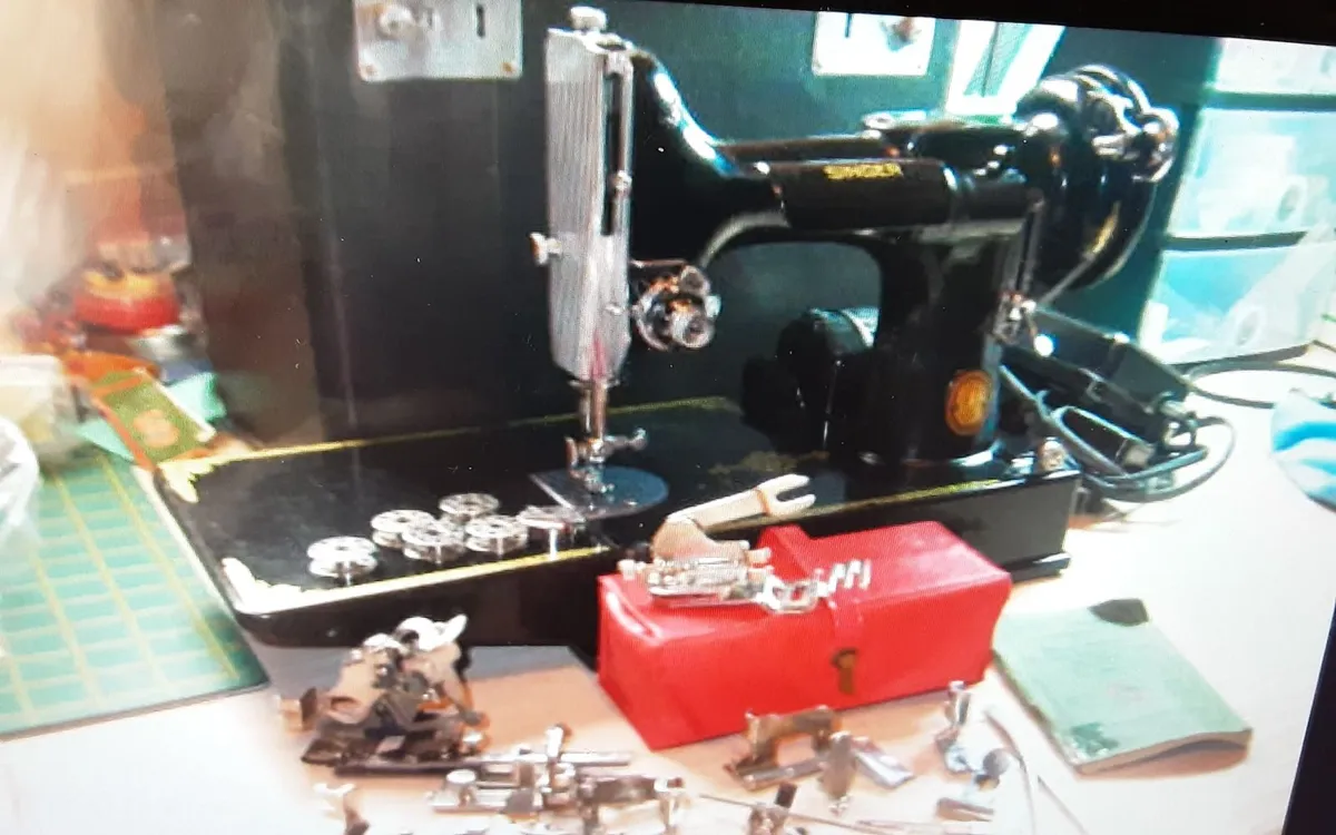 SINGER SEWING MACHINE 222K AND 221K PLUS ATTACHMEN - Image 1