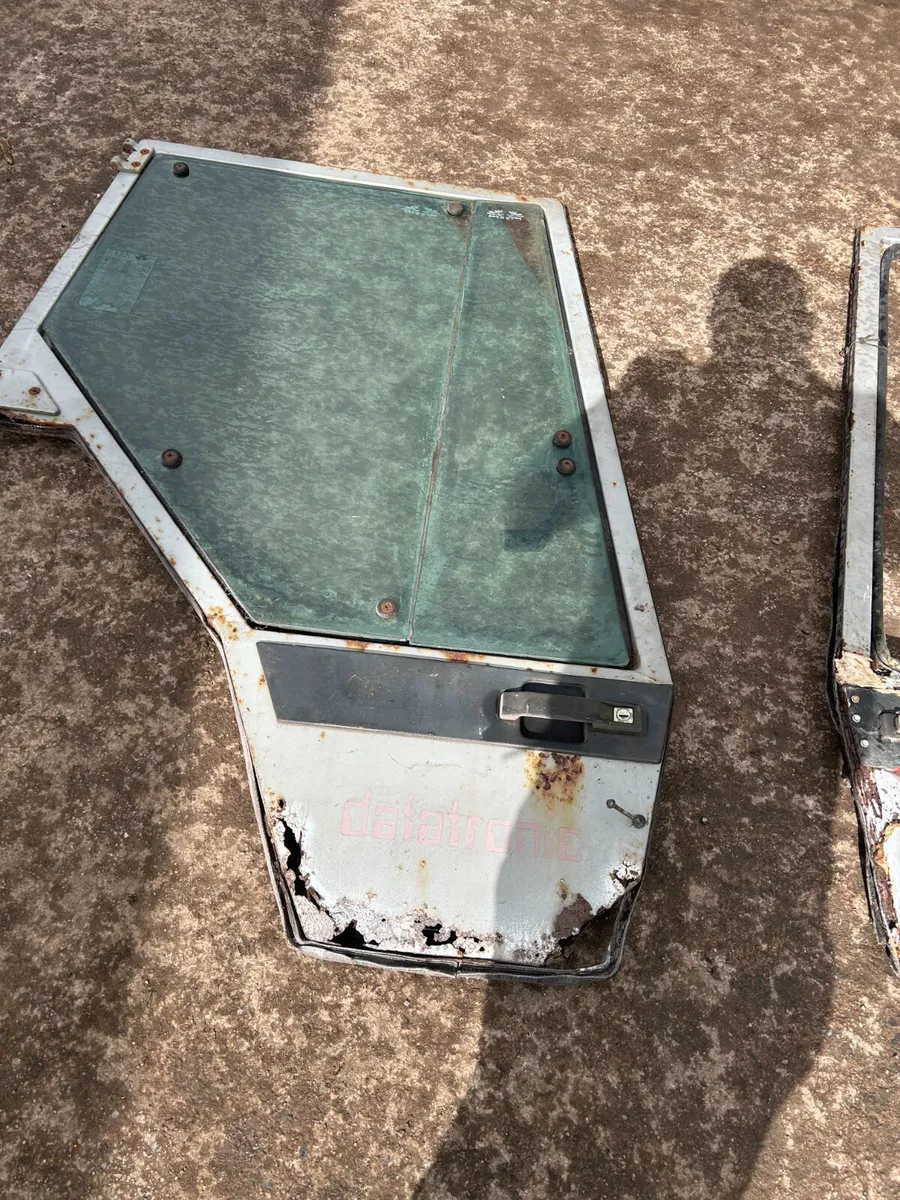x4 MF 3000 Series Doors - Image 3