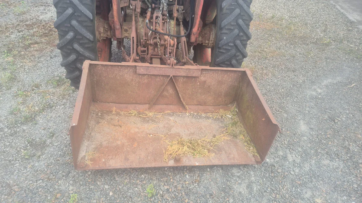 MASSEY FERGUSON 185 TRACTOR - Image 4