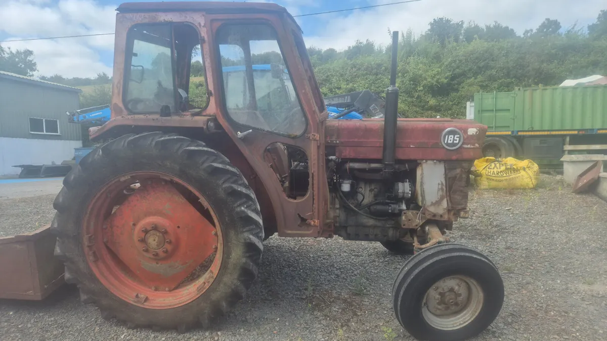 MASSEY FERGUSON 185 TRACTOR - Image 1