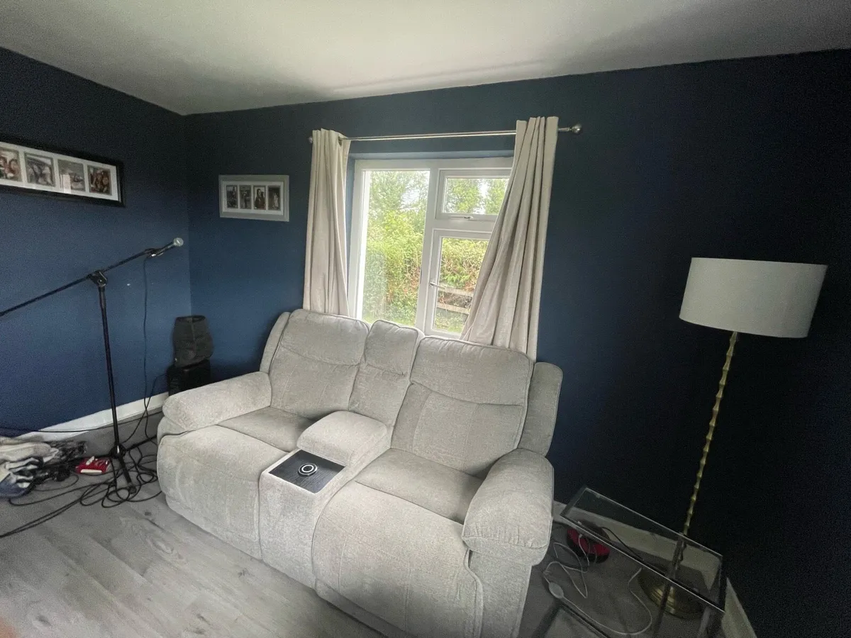 Electric recliner couch 2 and 3 seater - Image 4