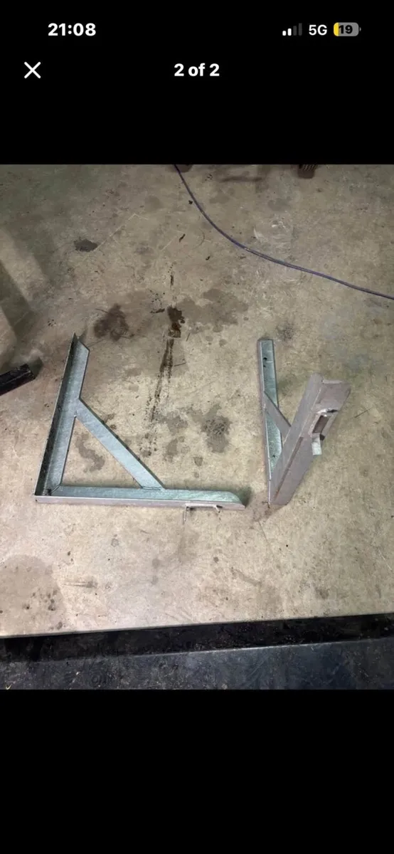Wall mounted squat rack - Image 1