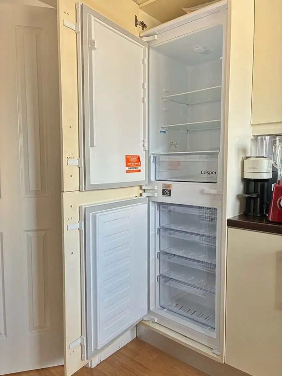 Integrated Fridge/Freezer - Image 1