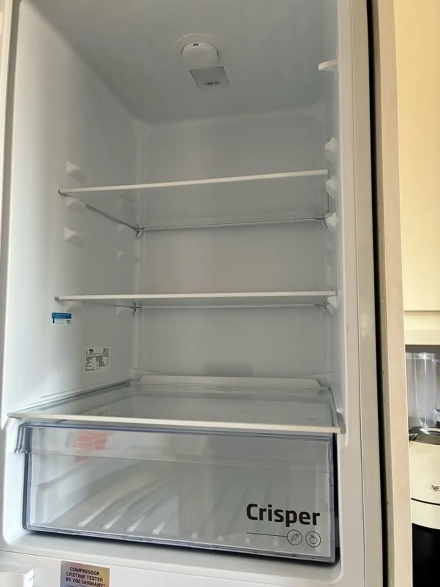 Integrated Fridge/Freezer - Image 2