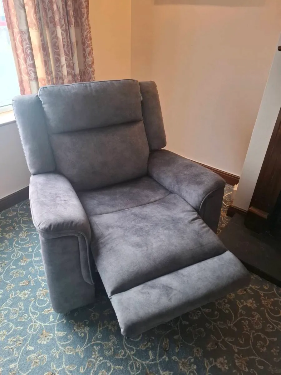 Recliner armchair - Image 2