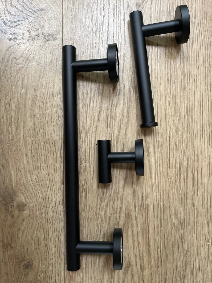 Bathroom accessories - black - Image 1