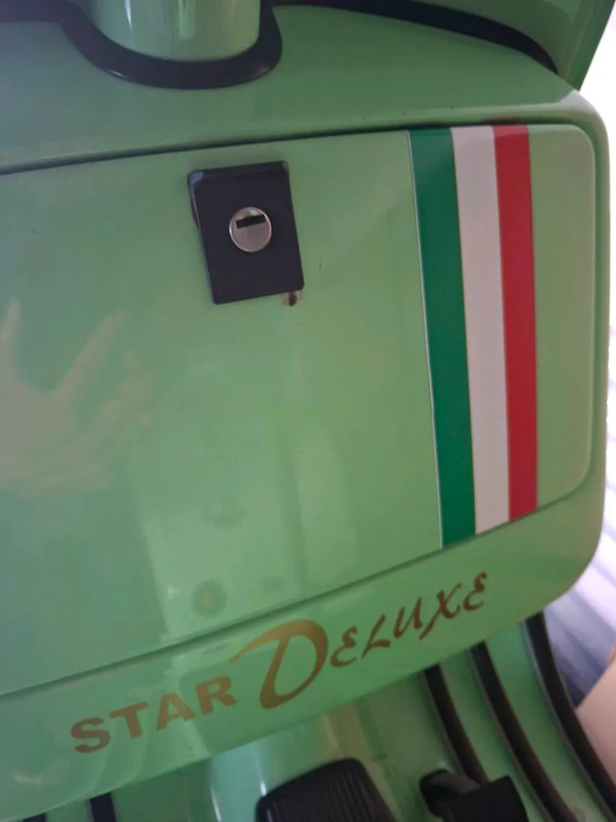 LML/Vespa 125 Scooter Restored And Only 4000miles - Image 3
