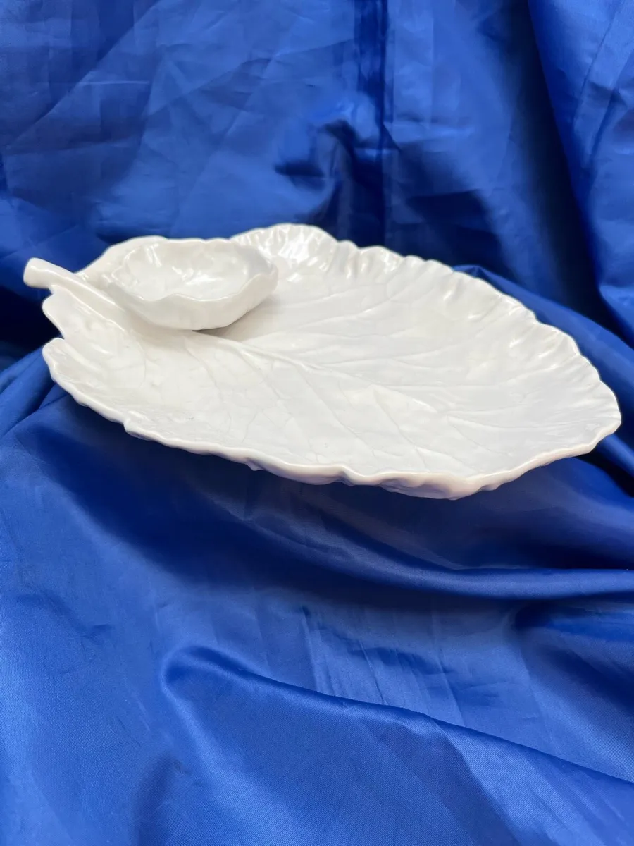 Antique serving bowls - Image 4