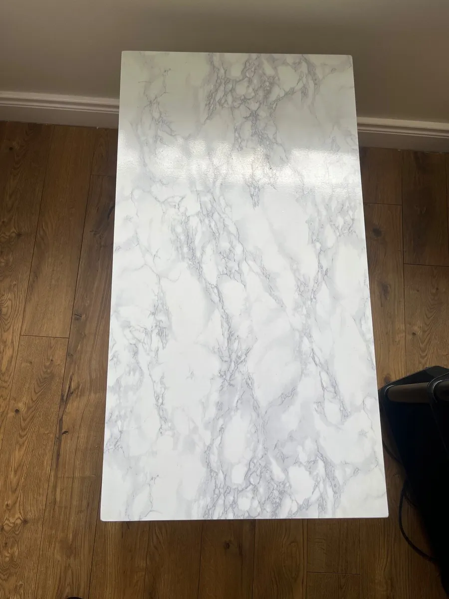 Small table - Image 1